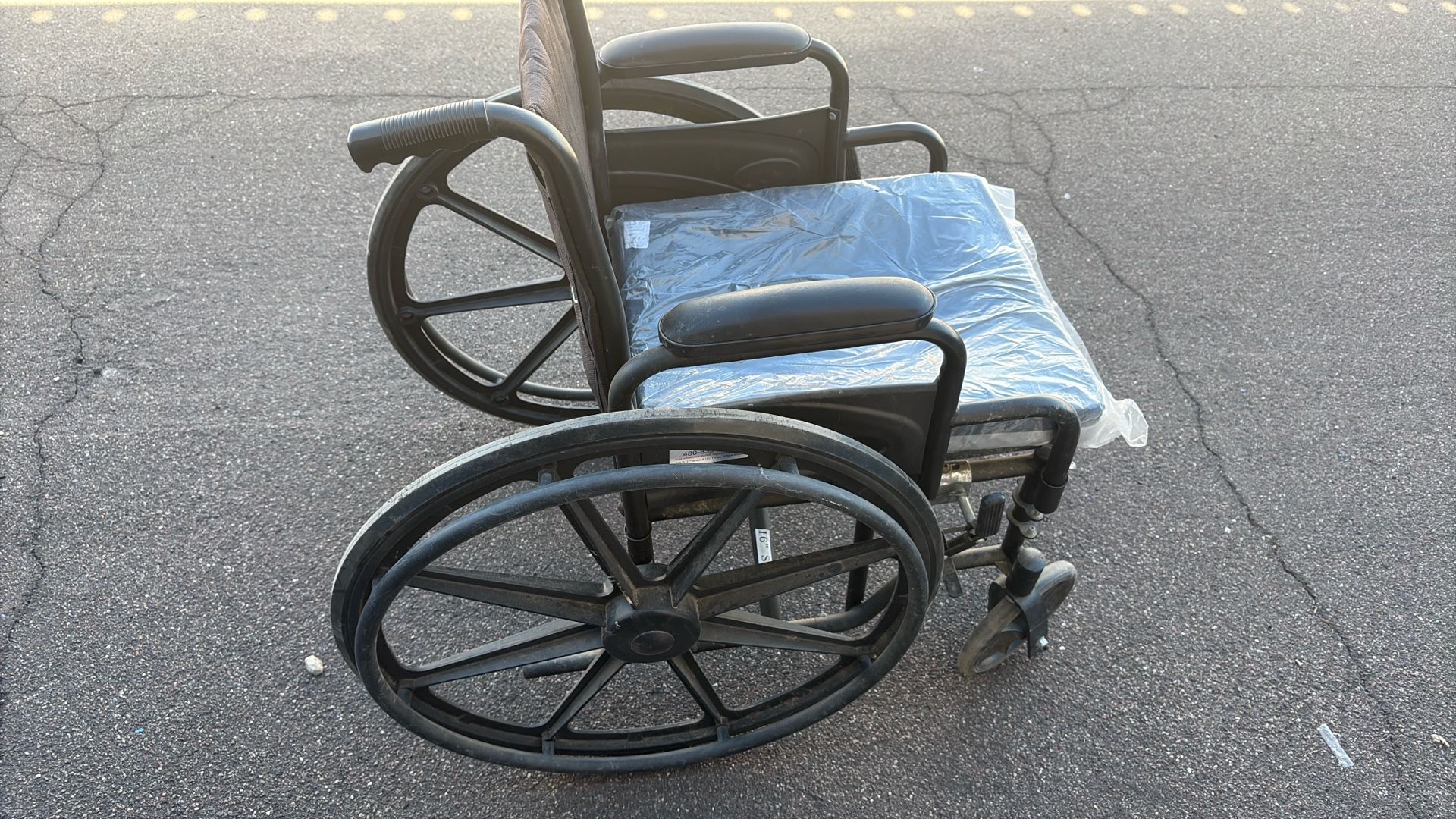 Major Manual Wheelchair w Gel Pad