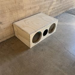 Heavy duty subwoofer box for 2-12 / 32hz - $299