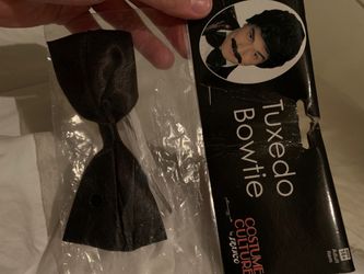 Costume bow tie