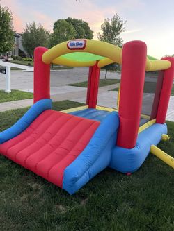 Little Tykes Inflatable House