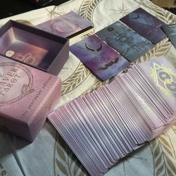 OOP The Weavers Tarot - The Journeyer Edition - Threads Of Fate 