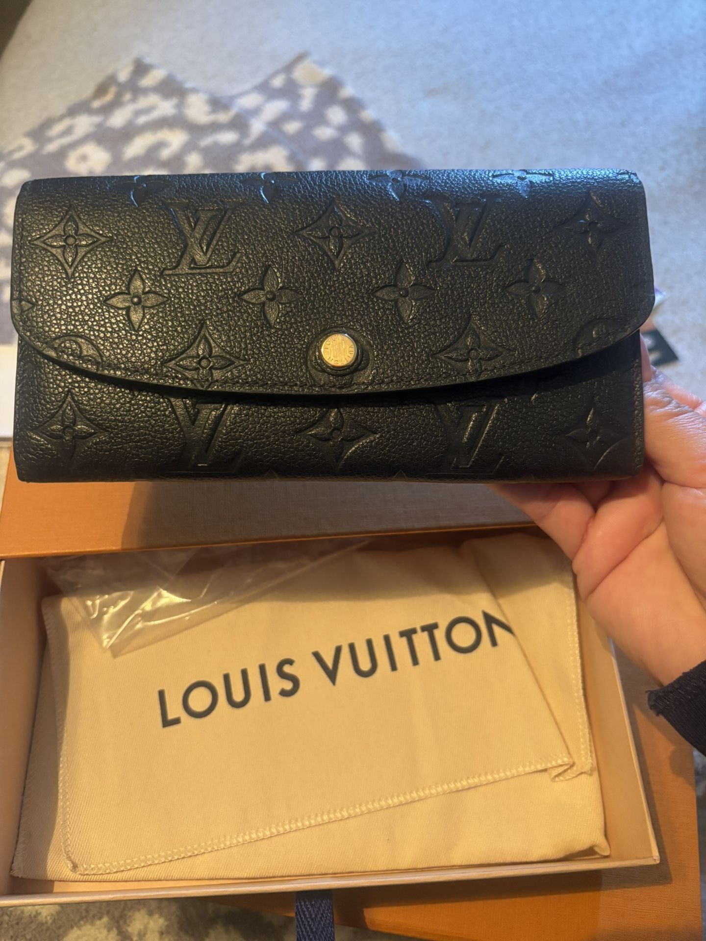 Authentic LV Emilie Wallet