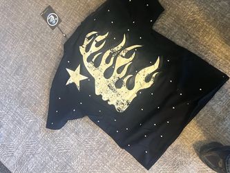 Burberry and hellstar shirts