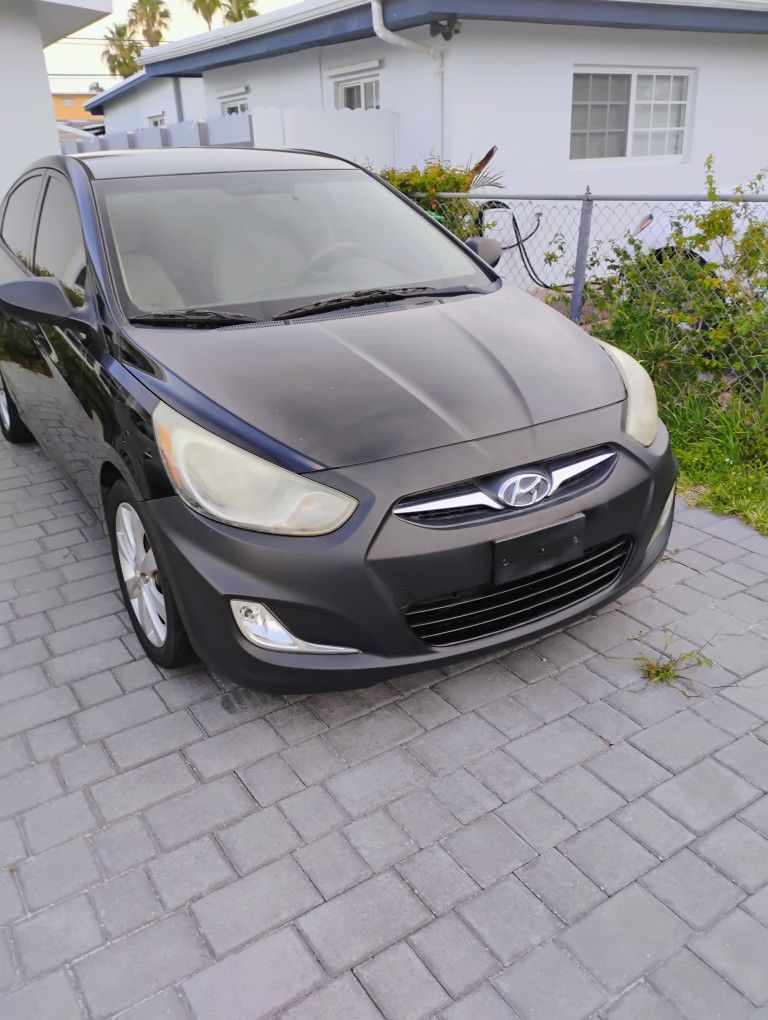 2012 Hyundai Accent