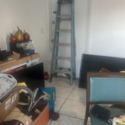 6 Foot Ladder Good Condition 