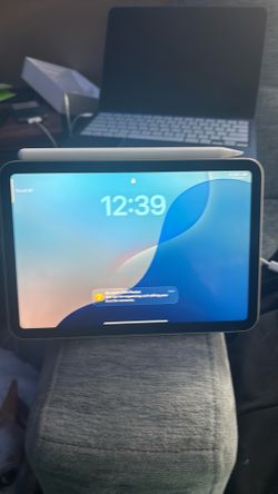 Apple  iPad mini with Smart Folio and pen pro