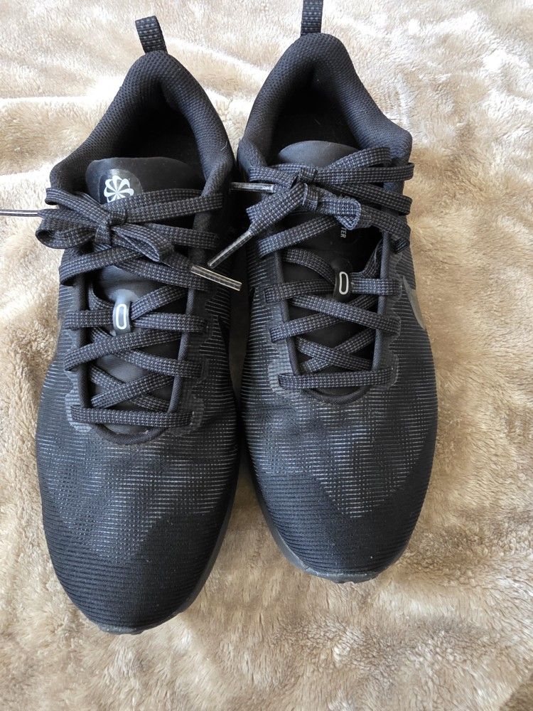 Nike Downshifter 12 Running Shoes / Black / Womens 8 / Mint Condition!