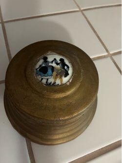 Vintage powder/Jewelry box