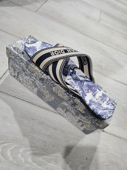 Dior sandals size 6'5