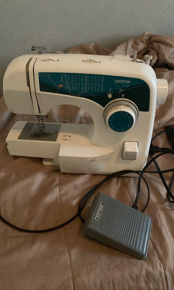 BROTHER Sewing Machine XL-2600i - NEED GONE! for Sale in Philadelphia