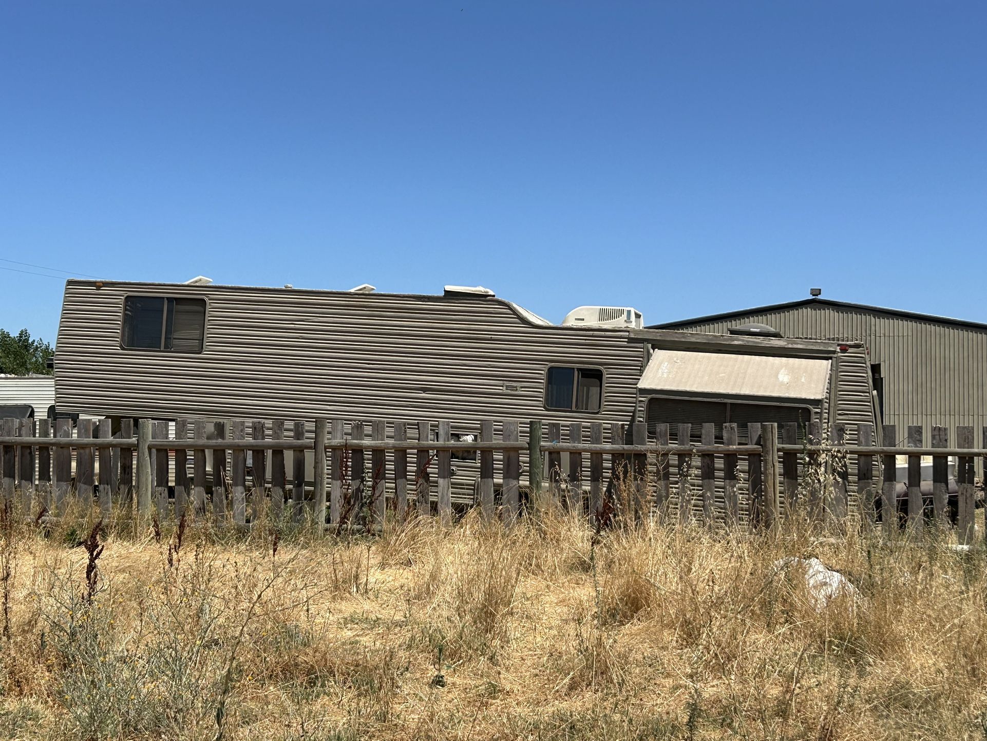 Fifth Wheel Travel Trailer