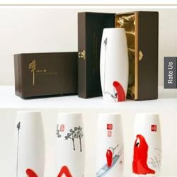 R̸a̸r̸e̸ V̸a̸s̸e̸