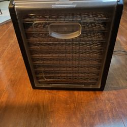Dehydrator 