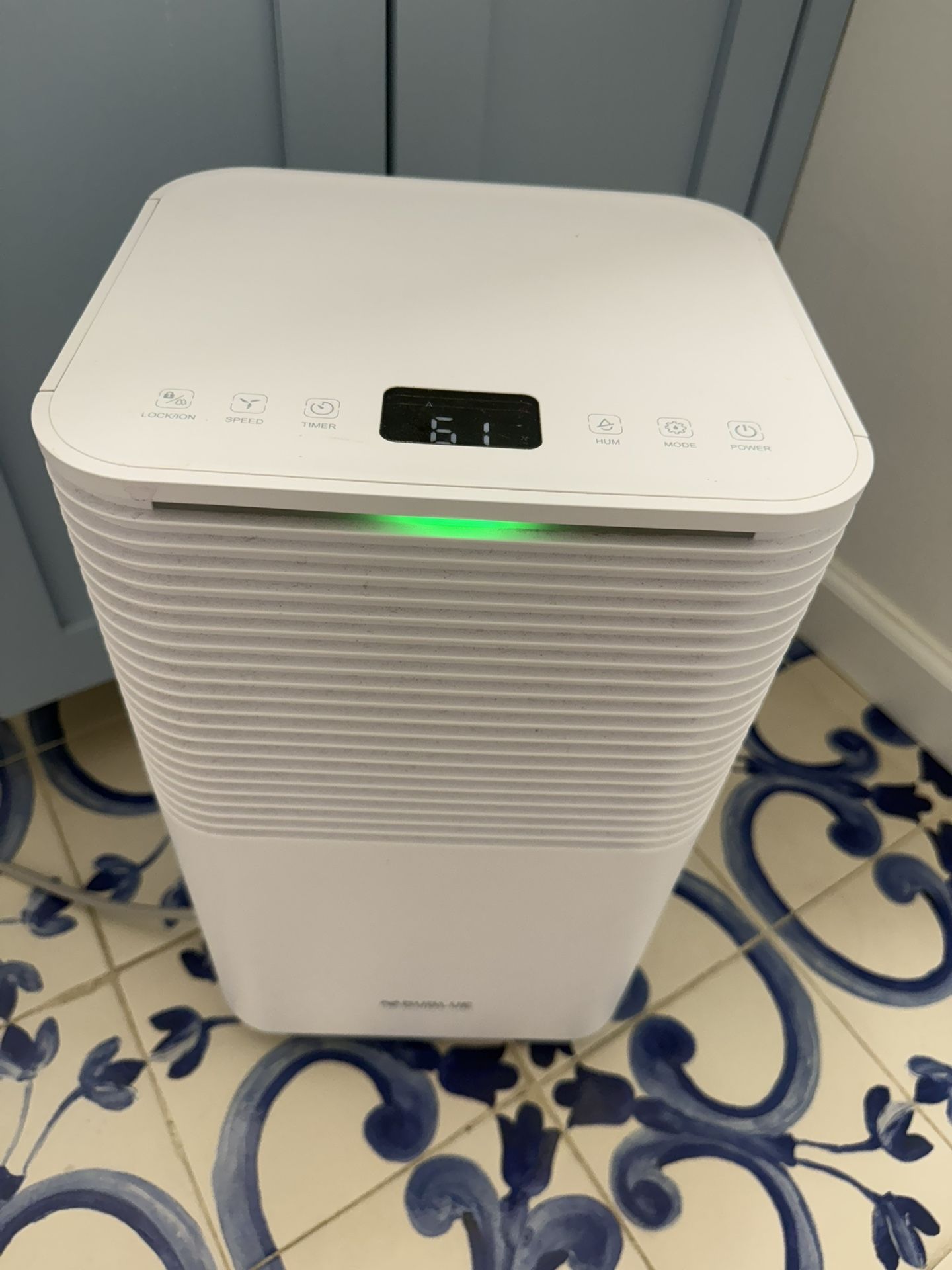 Dehumidifier 