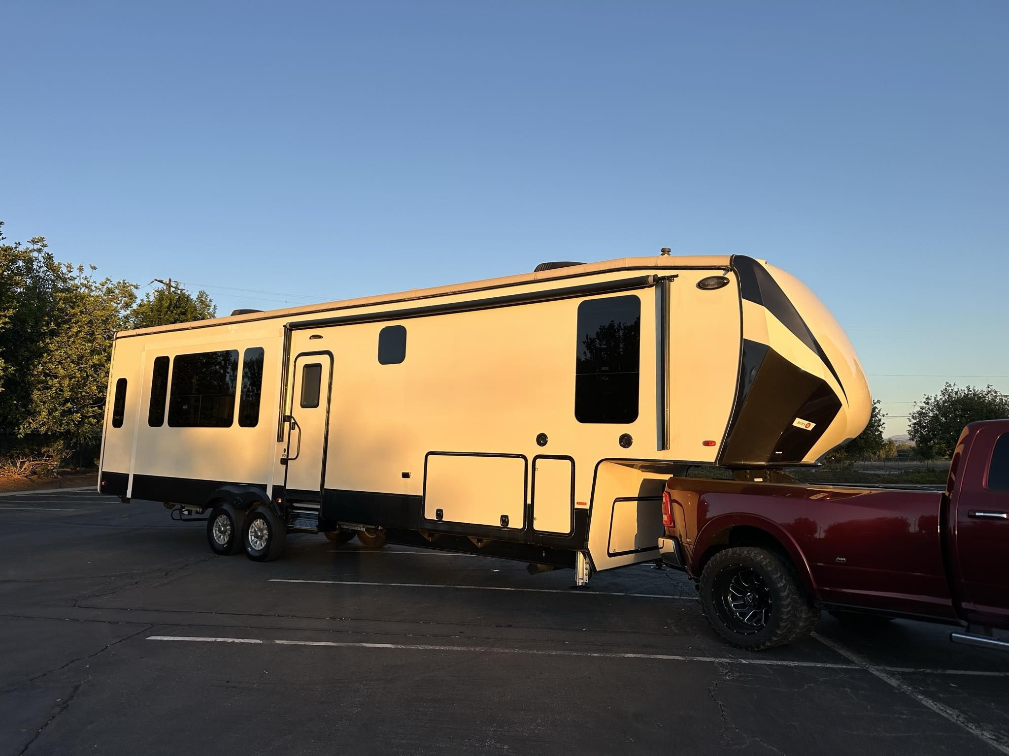 2018 Trailer 4  Slide Out