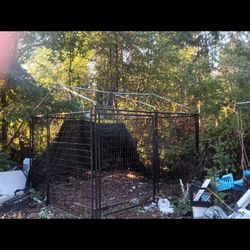 OUTDOOR DOG KENNEL