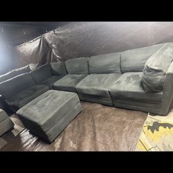 Six piece couch can be rearranged different ways. We sell all the time delivery extra 40 local.