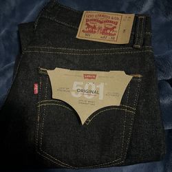 2 brand new levi 501 size 32,30