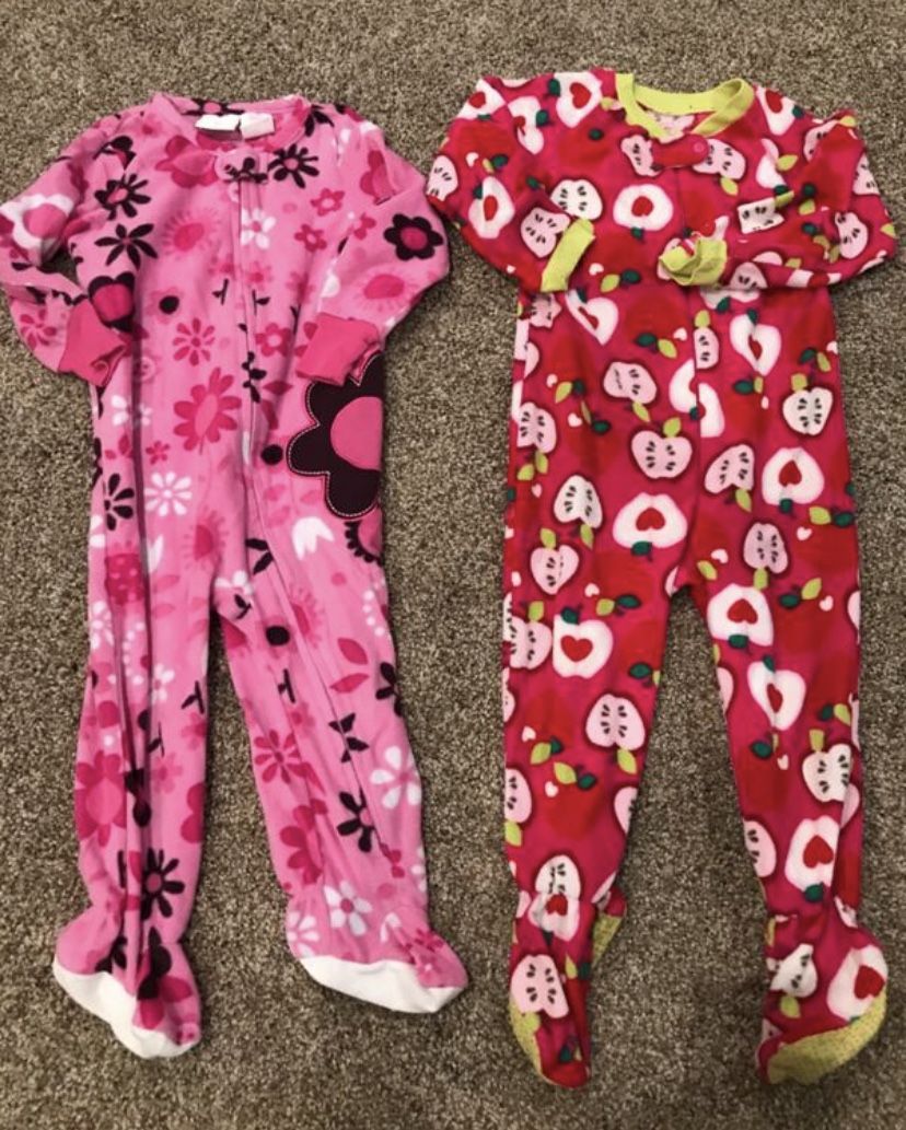 Toddler Girls 2T pj lot