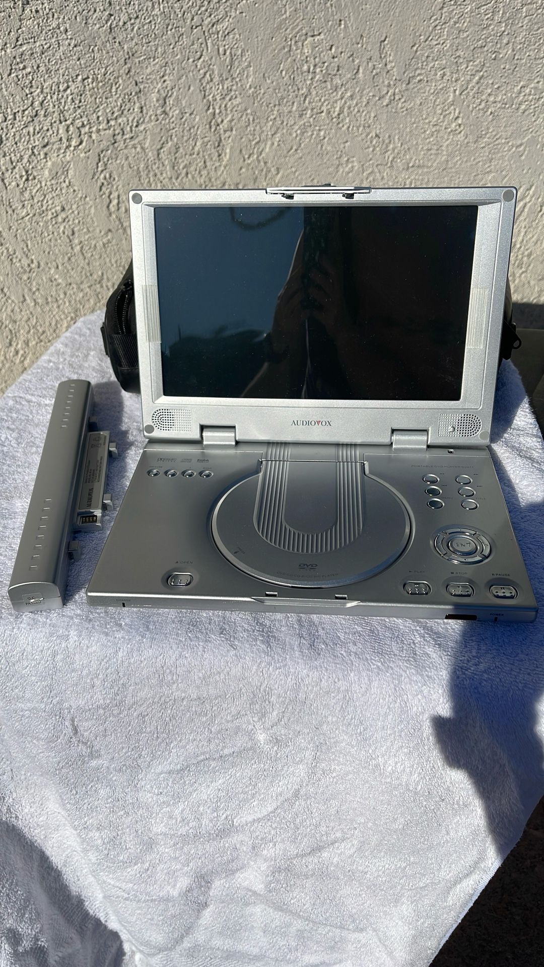 Audiovox Portable DVD Player 12”
