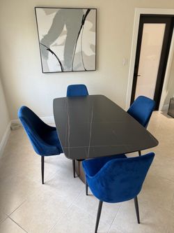 Modern velvet dining chair set of 4