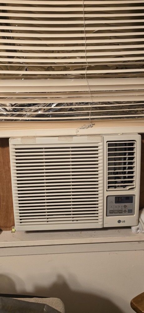 LG Window Mounted A/C and HEAT