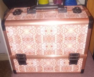 Make-up travel box w/ 2 keys