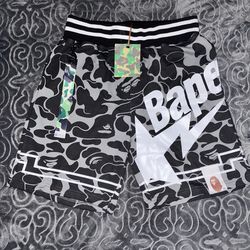 BAPE Camo Shorts – Men’s Streetwear – Great Condition 🔥