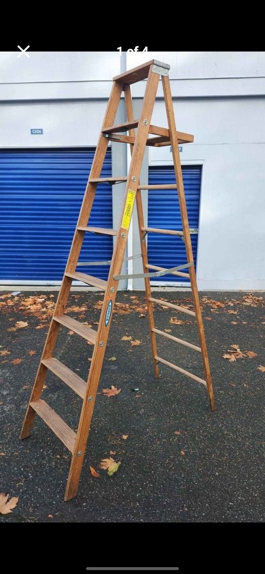 Werner 8' Wooden Ladder Model W368