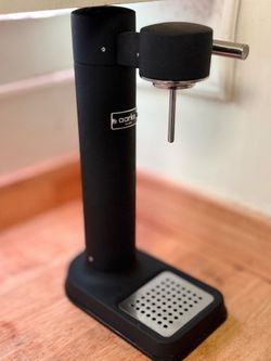 Matte Black Aarke Carbonator - Premium Sparkling Water Maker