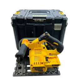 DeWALT FLEXVOLT 60V Brushless 6-1/2 " Track Saw DCS520