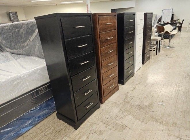 CHEST DRAWER SOLID WOOD SPECIALS FINANCING IS AVAILABLE IS VERY EASY TO QUALIFY NO CREDIT CHECK