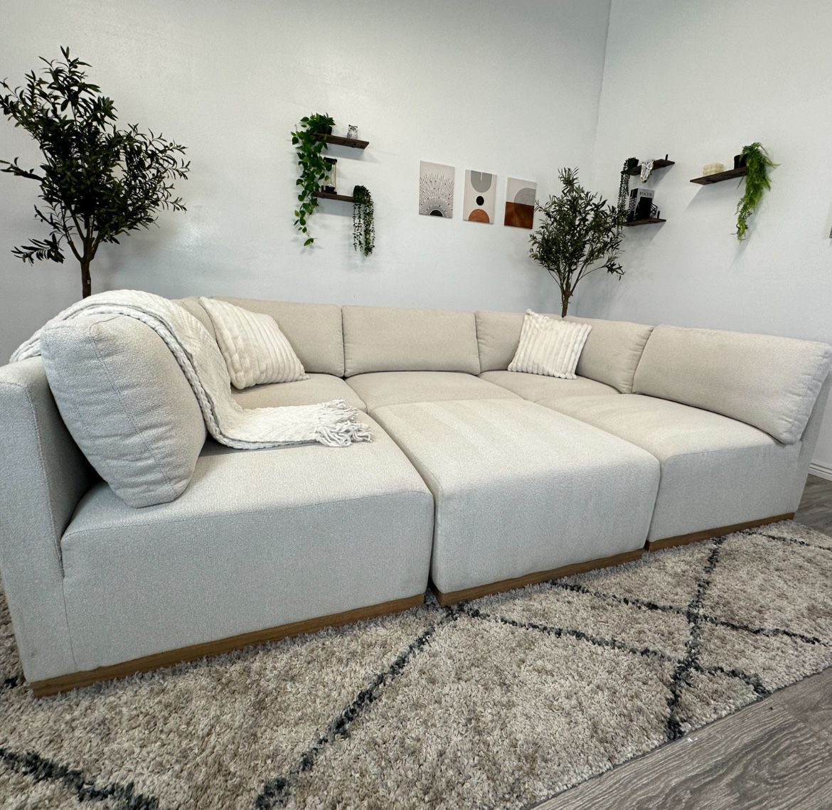 Henredon Sectional Couch - Free Delivery