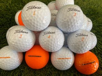 23 Titleist velocity golf ⛳️ balls
