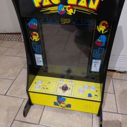 Pac Man Arcade Game