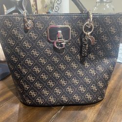 Guess Tote Bag for Sale in Long Beach, CA - OfferUp