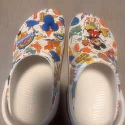Disney Authentic Crocs Womens Size 8 Or Men’s Size 6