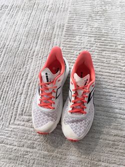 Women’s Diadora Frequenza Running Shoes Size 8
