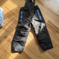 Lily and Dan snow suit size S