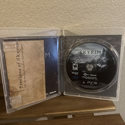 The Elder Scrolls V: Skyrim Legendary Edition - (Like New; Includes Map) - PS3