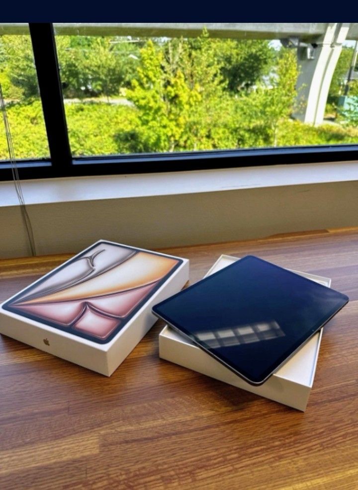 2025 Apple iPad Air M3 13-inch unlocked 256GB, Wi-Fi + 5G