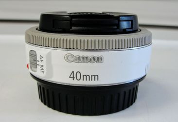 CANON EF MOUNT 40MM MACRO LENS