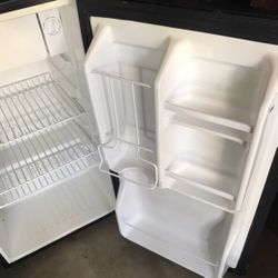 Refrigerador Pequeño Marca Mágic Chef