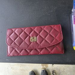 Maroon Wallet