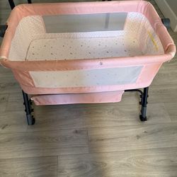 Baby Night Moses, Easy to Assemble, Portable Newborn Crim with Storage Basket, Lockable Wheels and Soft Mattress, Height Adjustable Baby Cradle