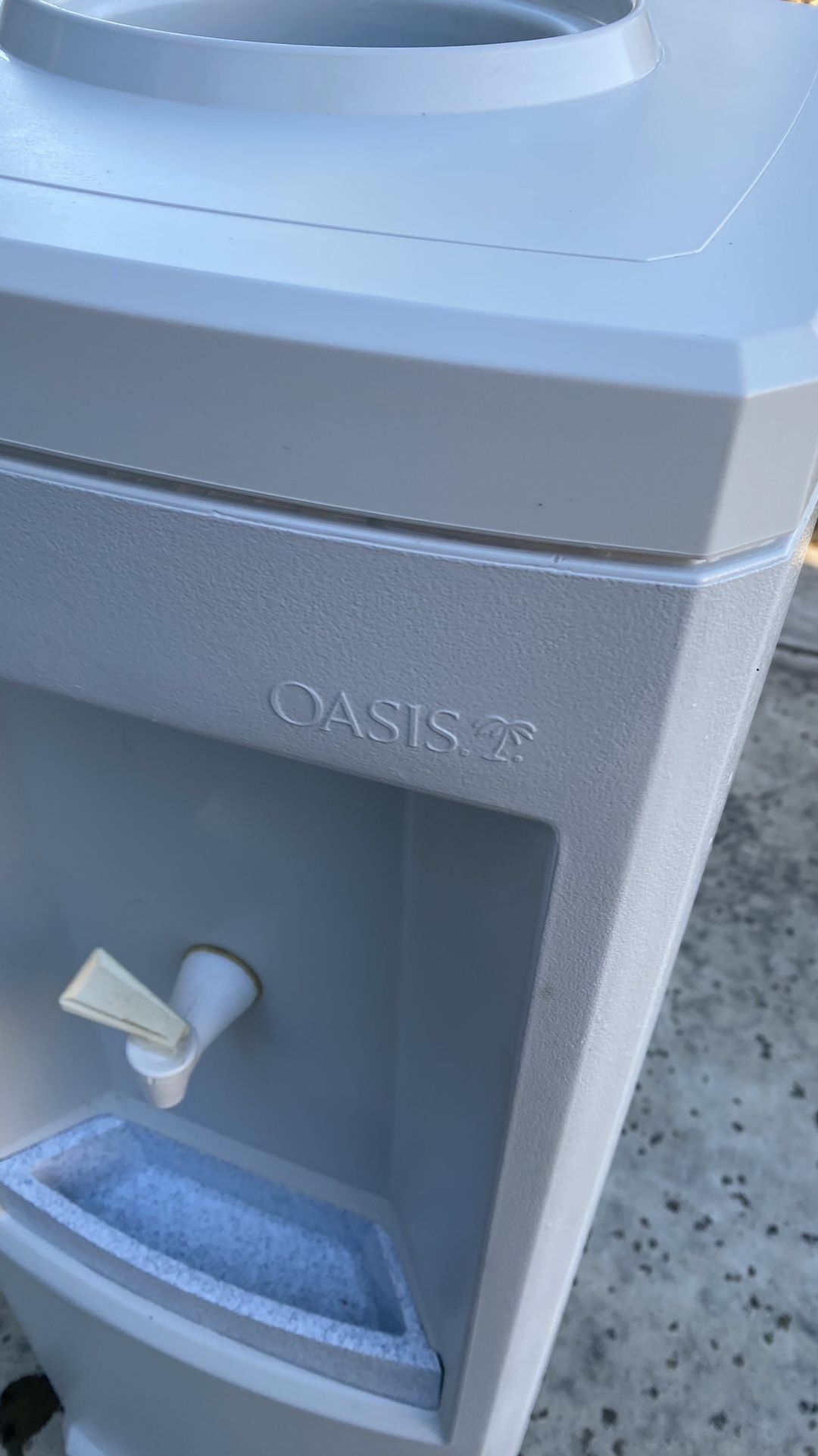 Oasis Water Dispenser for Sale in Manteca, CA OfferUp