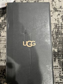 UGG SLIPPERS