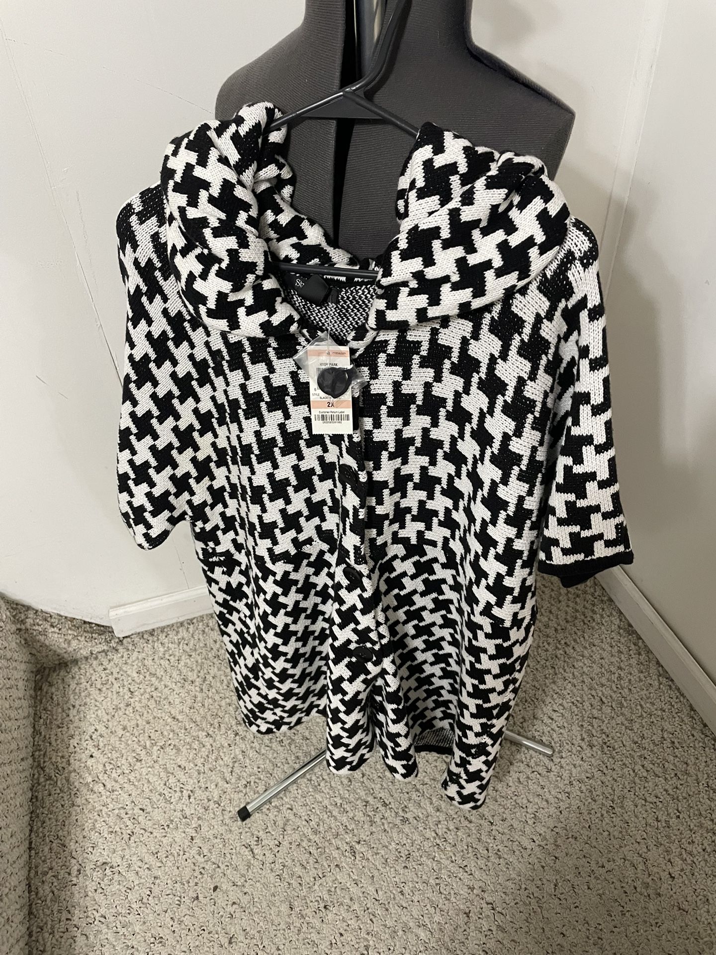 Pretty Sweater Never Used 2X