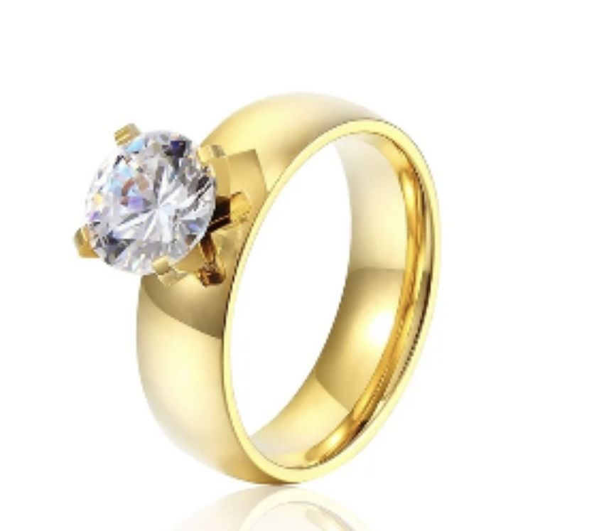 R179- Engagement Big  Zircon Ring!