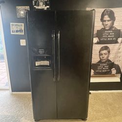 Frigidaire Refeidgerator